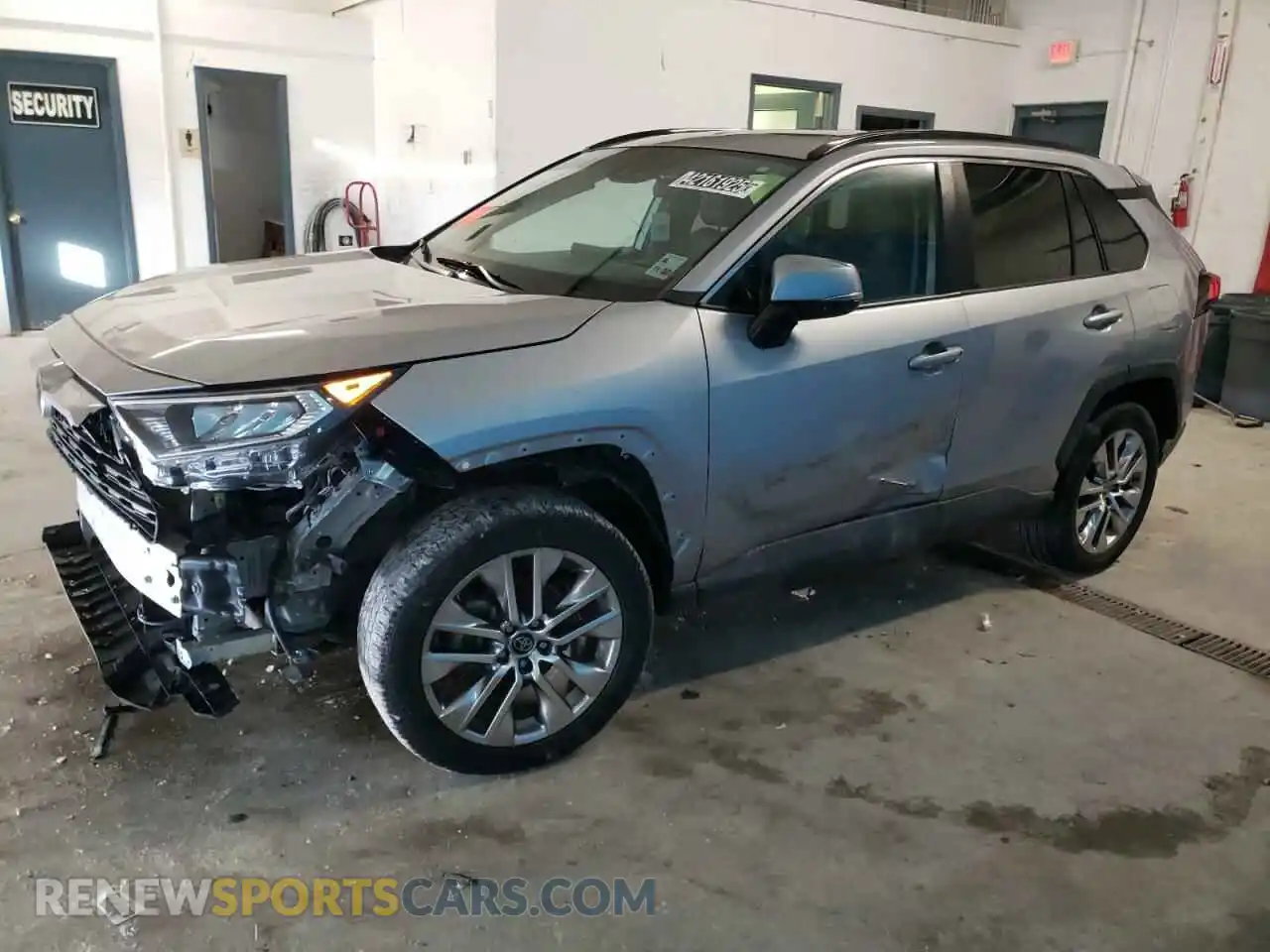 1 Photograph of a damaged car 2T3C1RFV6MC090713 TOYOTA RAV4 2021