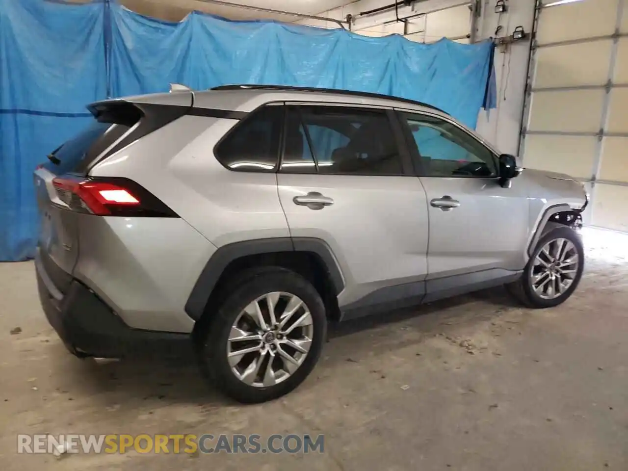 3 Photograph of a damaged car 2T3C1RFV6MC090713 TOYOTA RAV4 2021