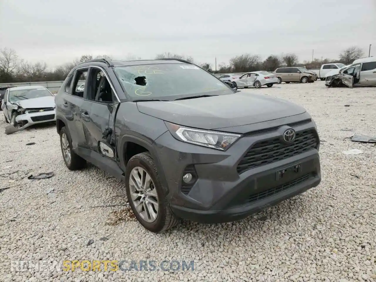 1 Photograph of a damaged car 2T3C1RFV6MC101953 TOYOTA RAV4 2021