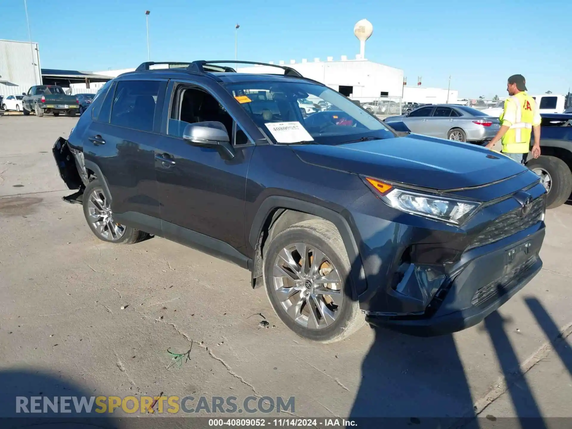 1 Photograph of a damaged car 2T3C1RFV6MC167919 TOYOTA RAV4 2021