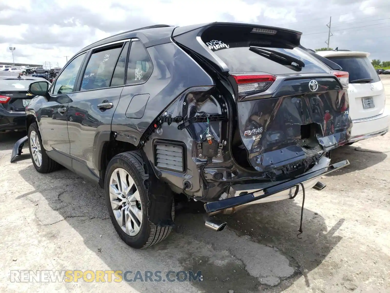 3 Photograph of a damaged car 2T3C1RFV6MW109498 TOYOTA RAV4 2021