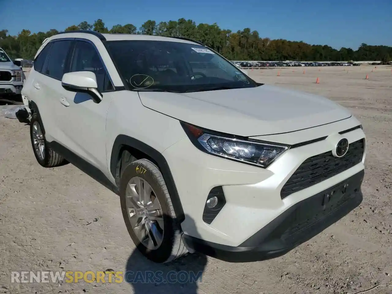 1 Photograph of a damaged car 2T3C1RFV6MW111199 TOYOTA RAV4 2021