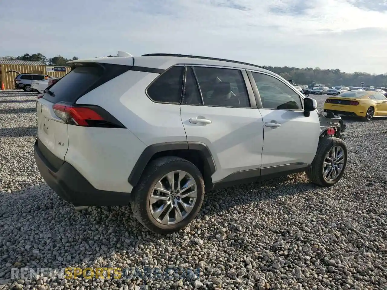 3 Photograph of a damaged car 2T3C1RFV6MW143697 TOYOTA RAV4 2021