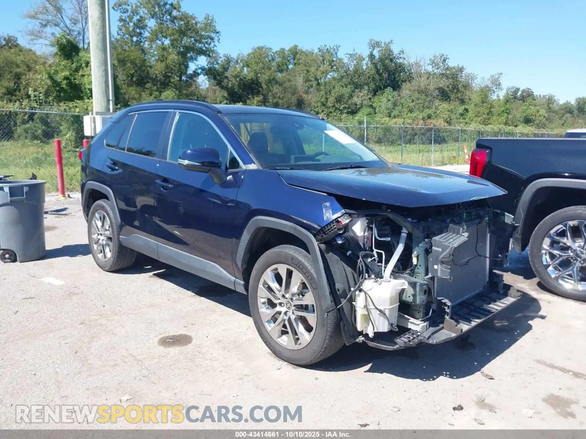 1 Photograph of a damaged car 2T3C1RFV6MW153226 TOYOTA RAV4 2021