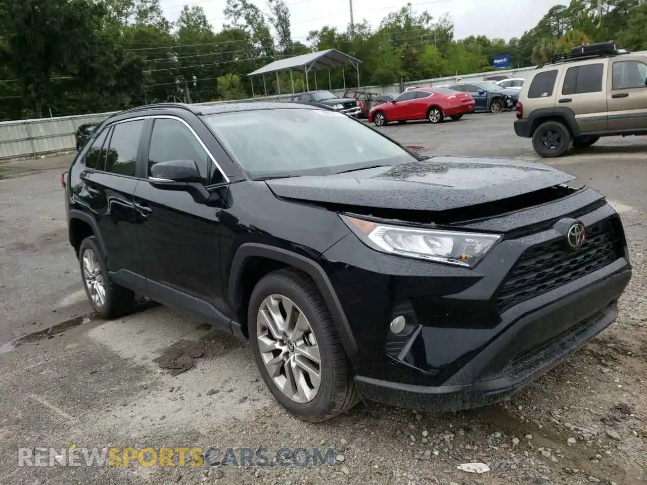 1 Photograph of a damaged car 2T3C1RFV6MW155963 TOYOTA RAV4 2021
