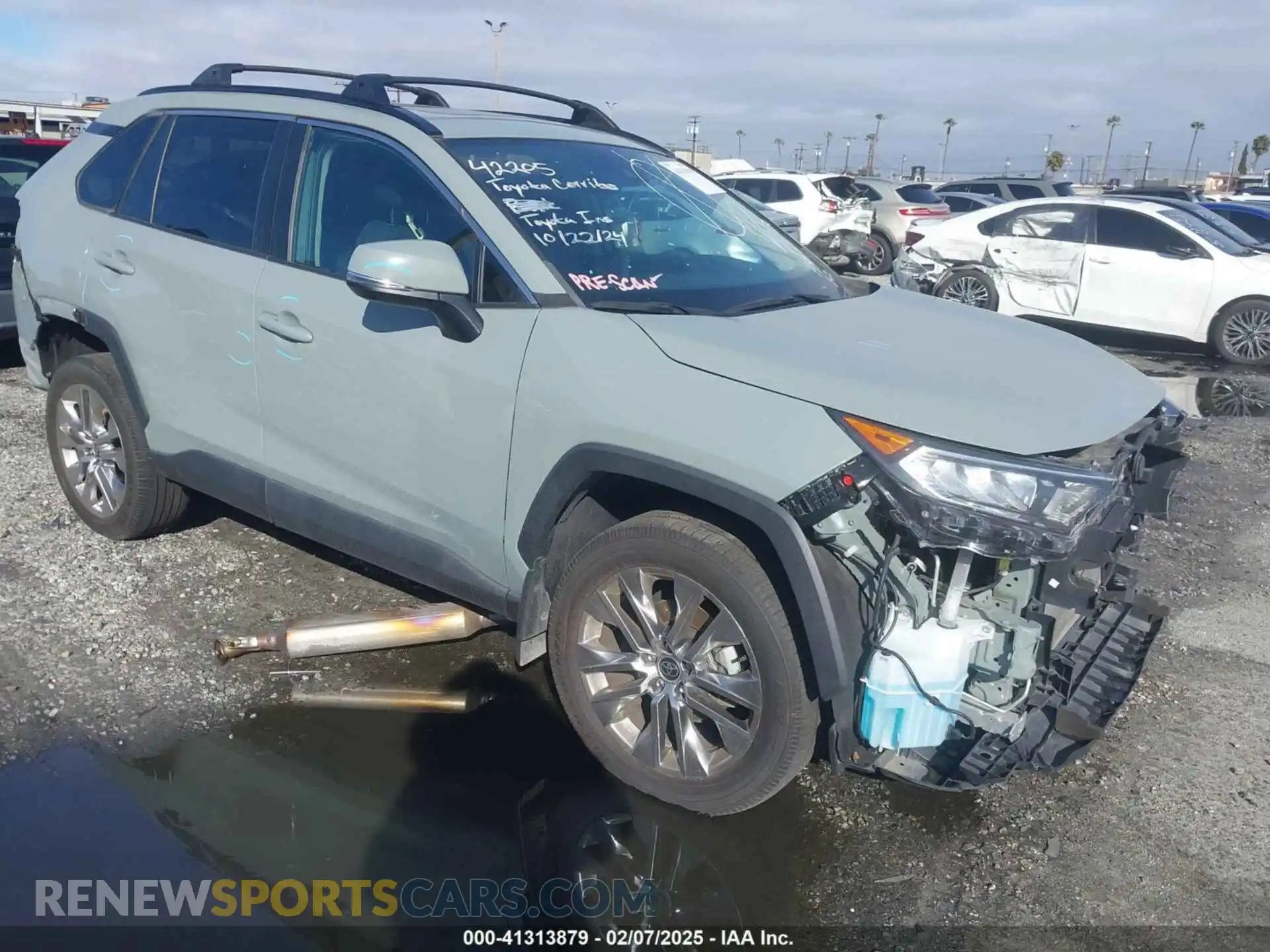 1 Photograph of a damaged car 2T3C1RFV6MW168809 TOYOTA RAV4 2021