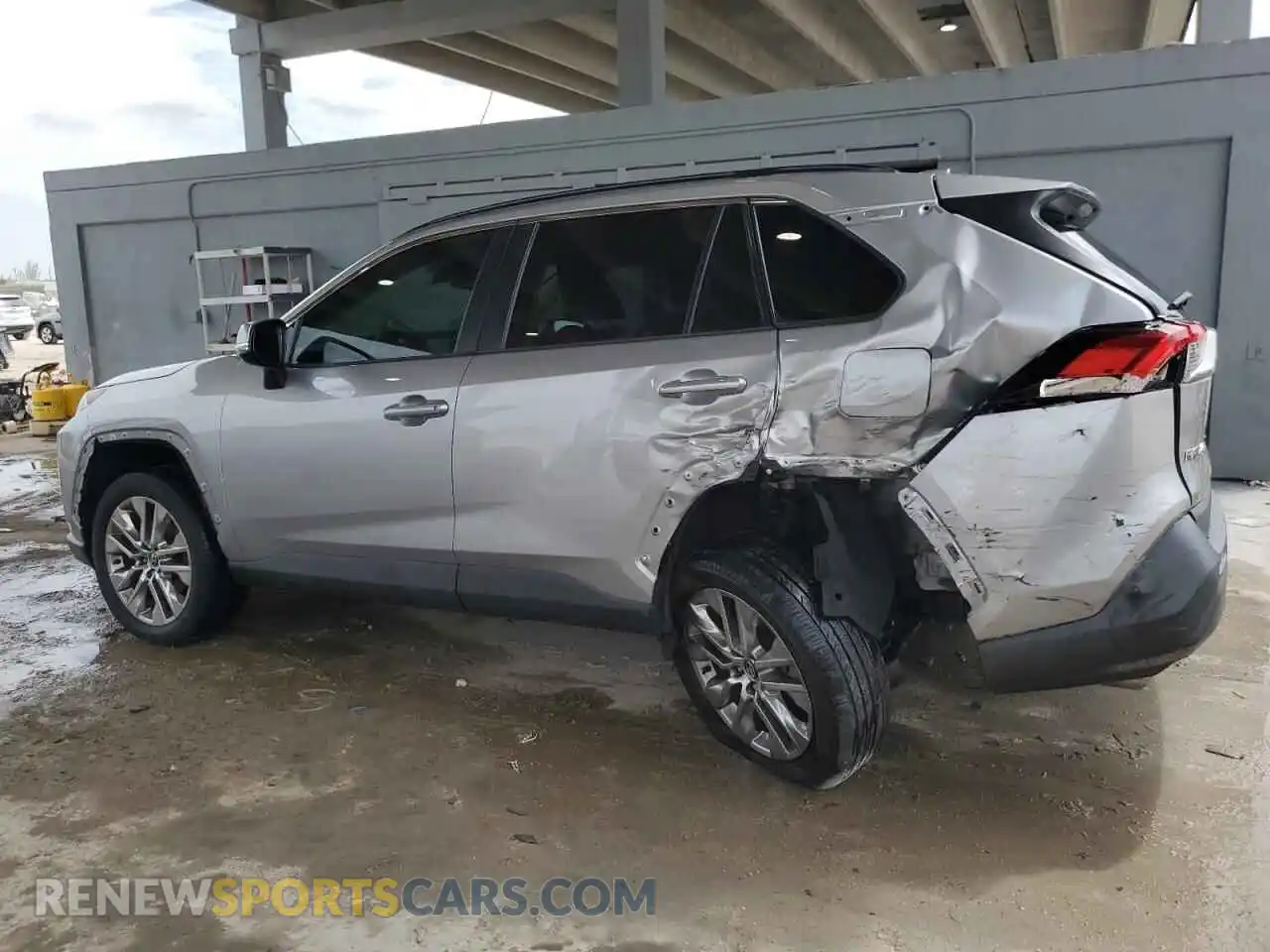 2 Photograph of a damaged car 2T3C1RFV7MC107471 TOYOTA RAV4 2021