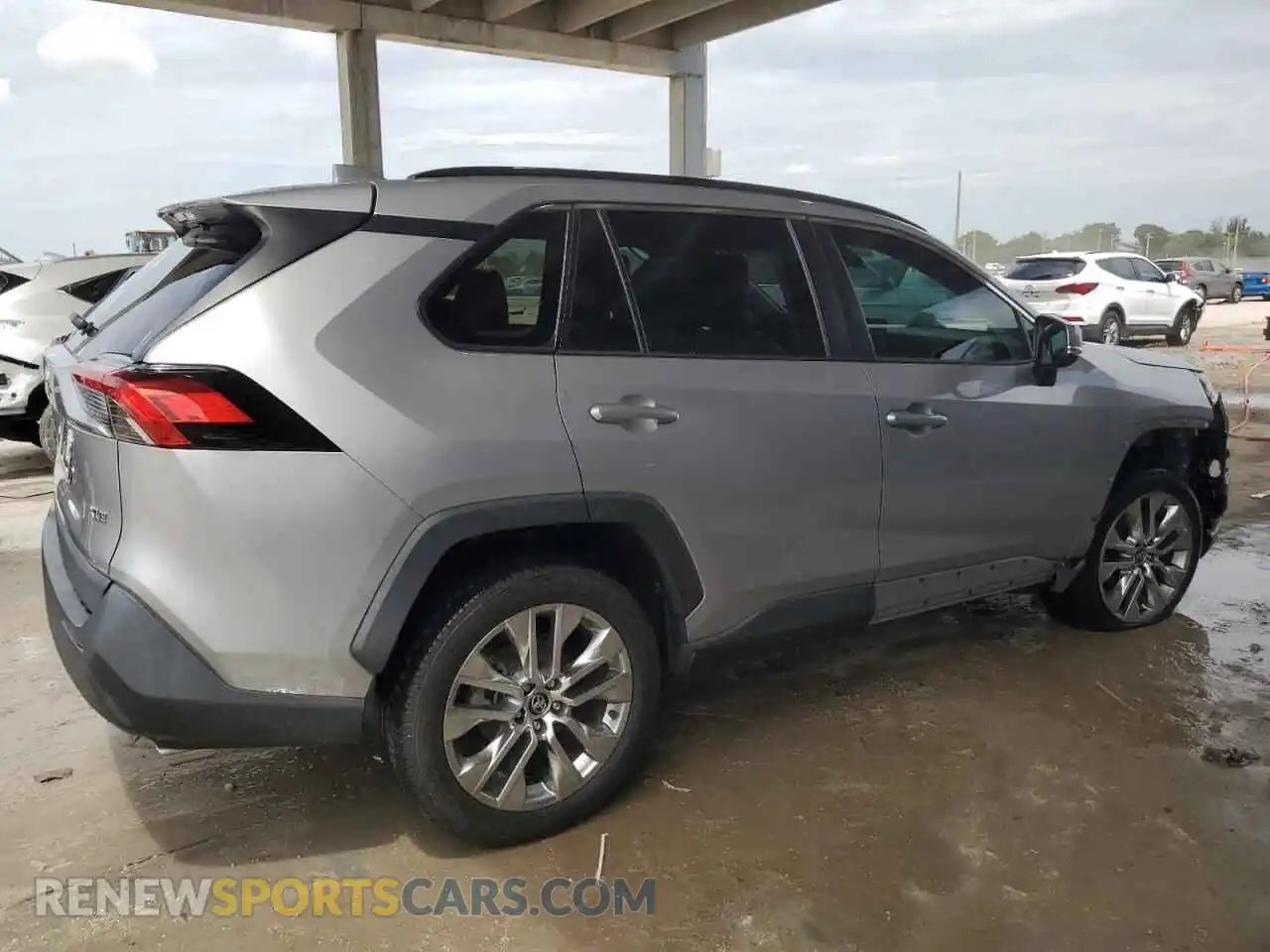 3 Photograph of a damaged car 2T3C1RFV7MC107471 TOYOTA RAV4 2021