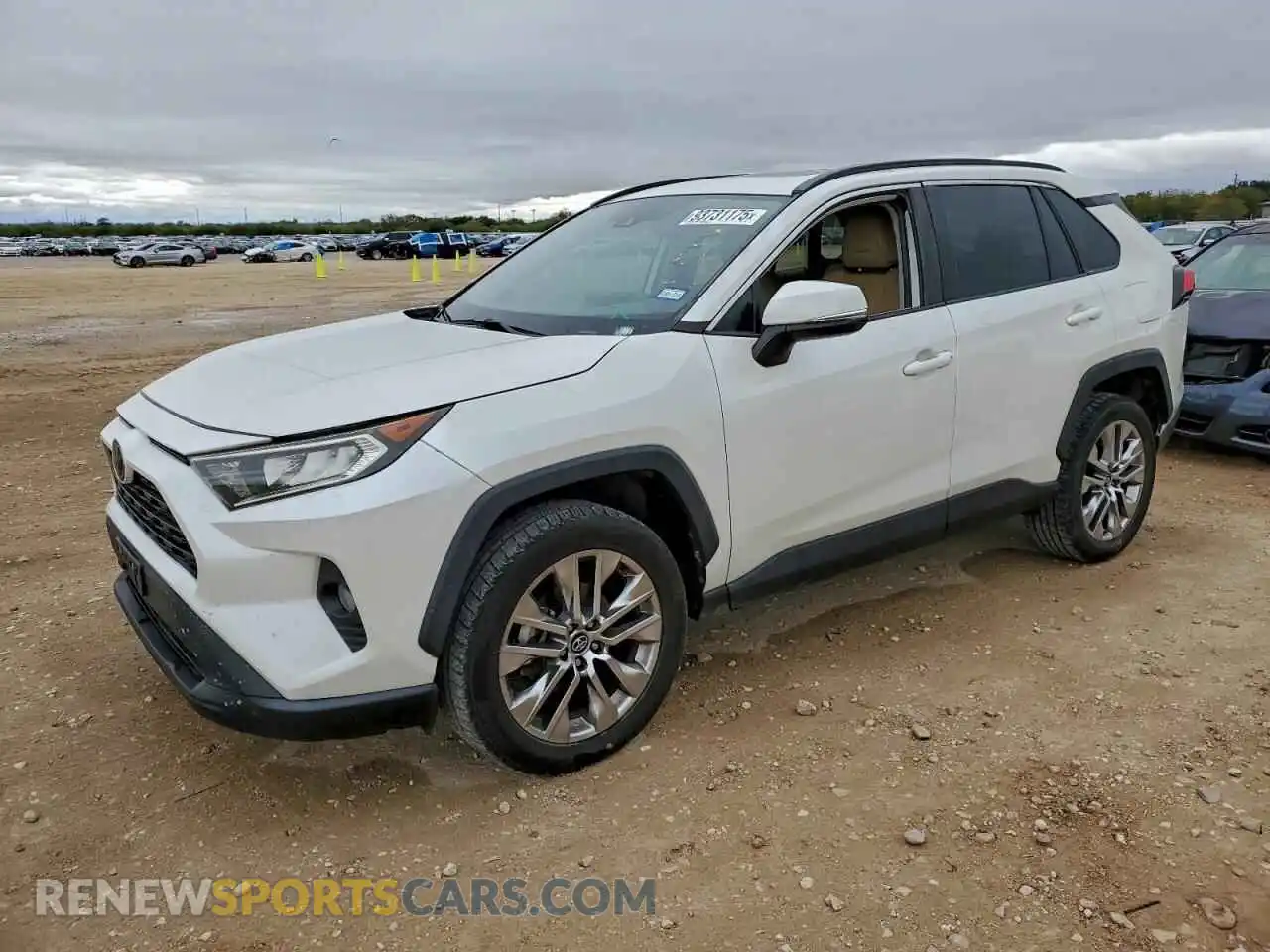 1 Photograph of a damaged car 2T3C1RFV7MW115150 TOYOTA RAV4 2021