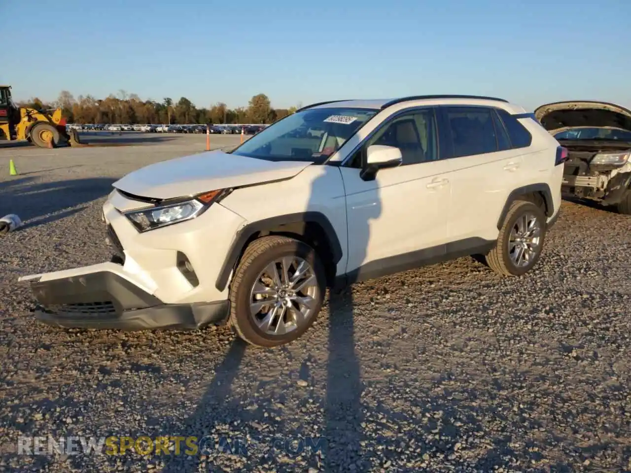 1 Photograph of a damaged car 2T3C1RFV7MW124270 TOYOTA RAV4 2021