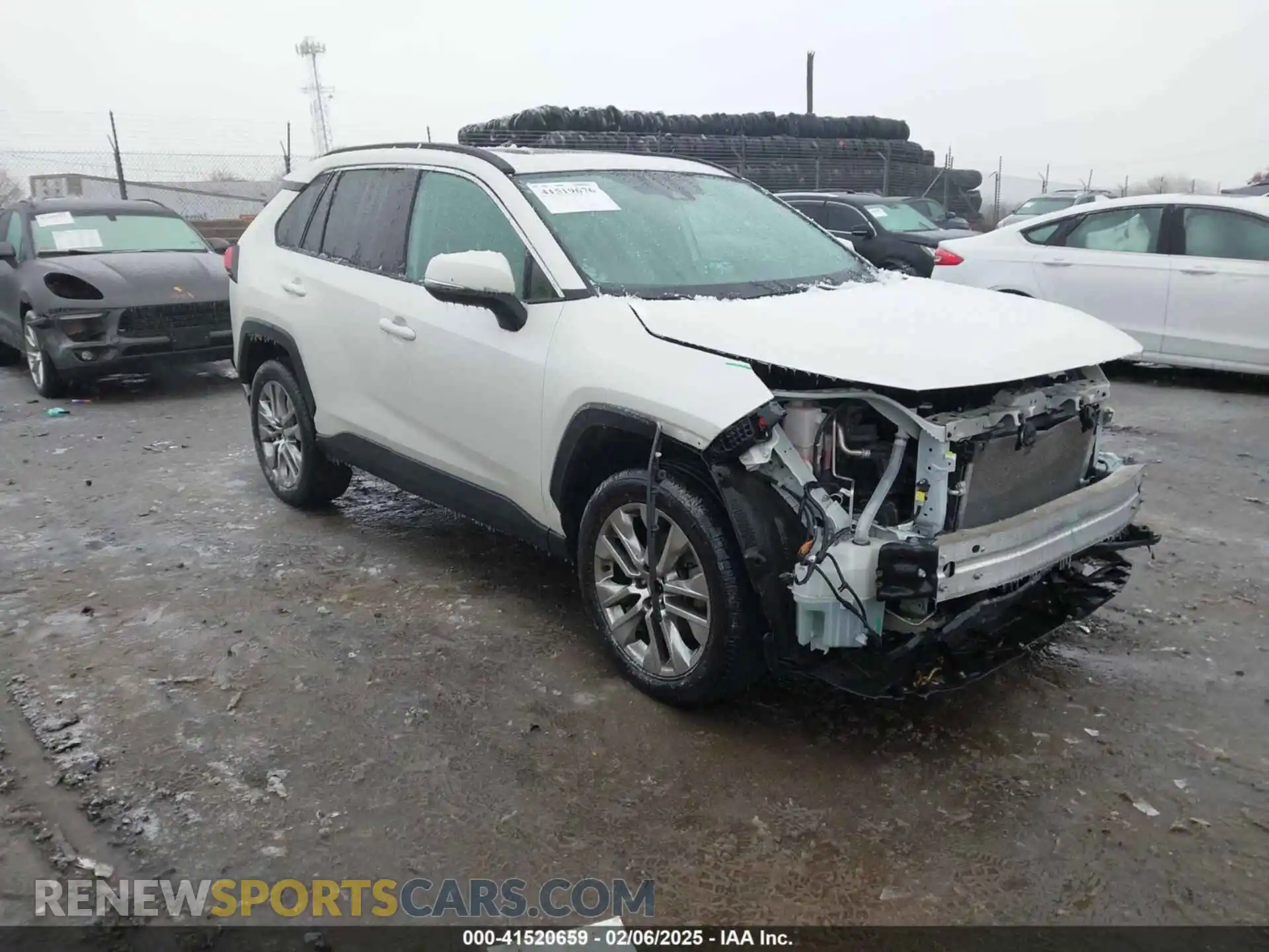 1 Photograph of a damaged car 2T3C1RFV7MW137391 TOYOTA RAV4 2021