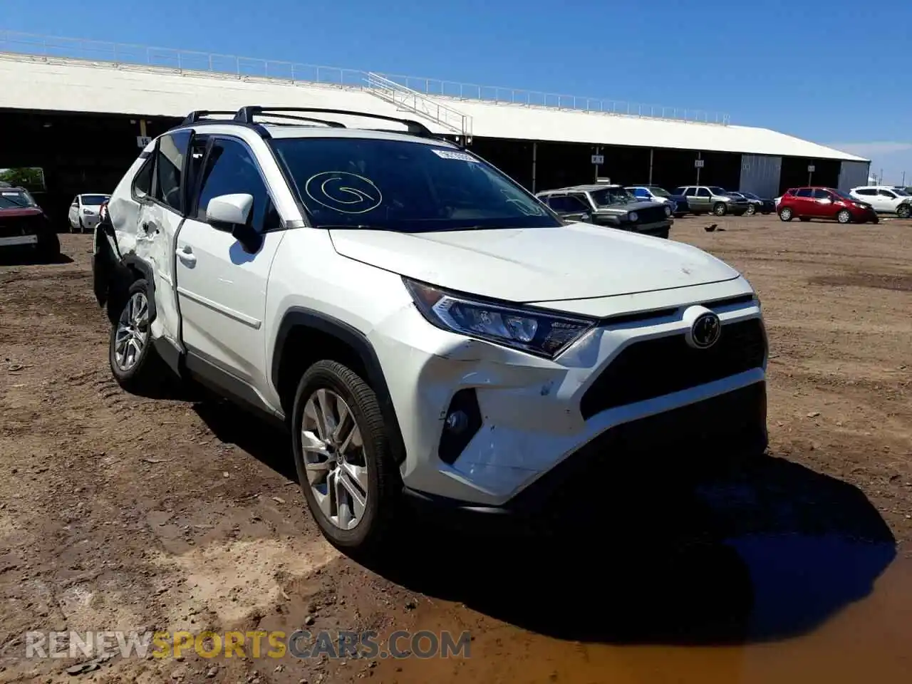 1 Photograph of a damaged car 2T3C1RFV7MW140033 TOYOTA RAV4 2021