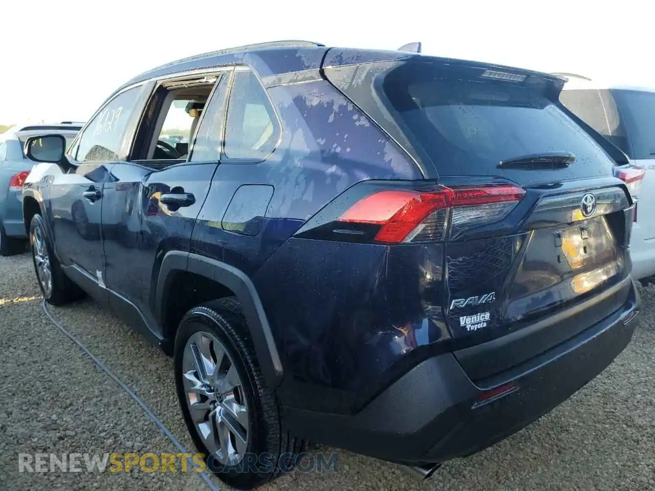 3 Photograph of a damaged car 2T3C1RFV7MW144177 TOYOTA RAV4 2021