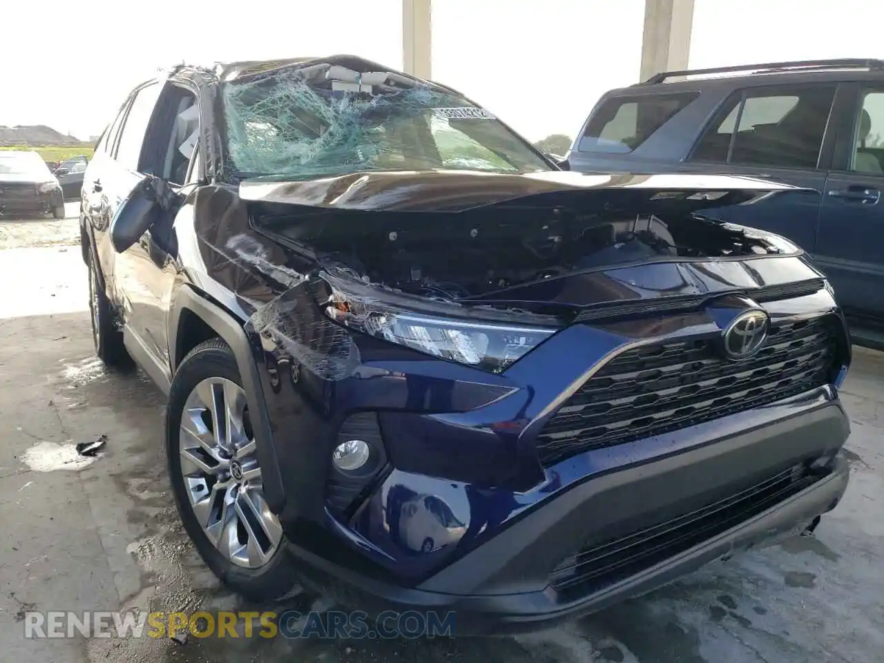 1 Photograph of a damaged car 2T3C1RFV7MW154322 TOYOTA RAV4 2021