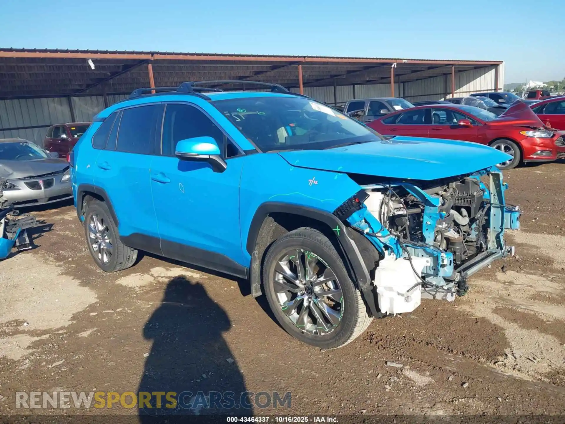 1 Photograph of a damaged car 2T3C1RFV7MW172643 TOYOTA RAV4 2021