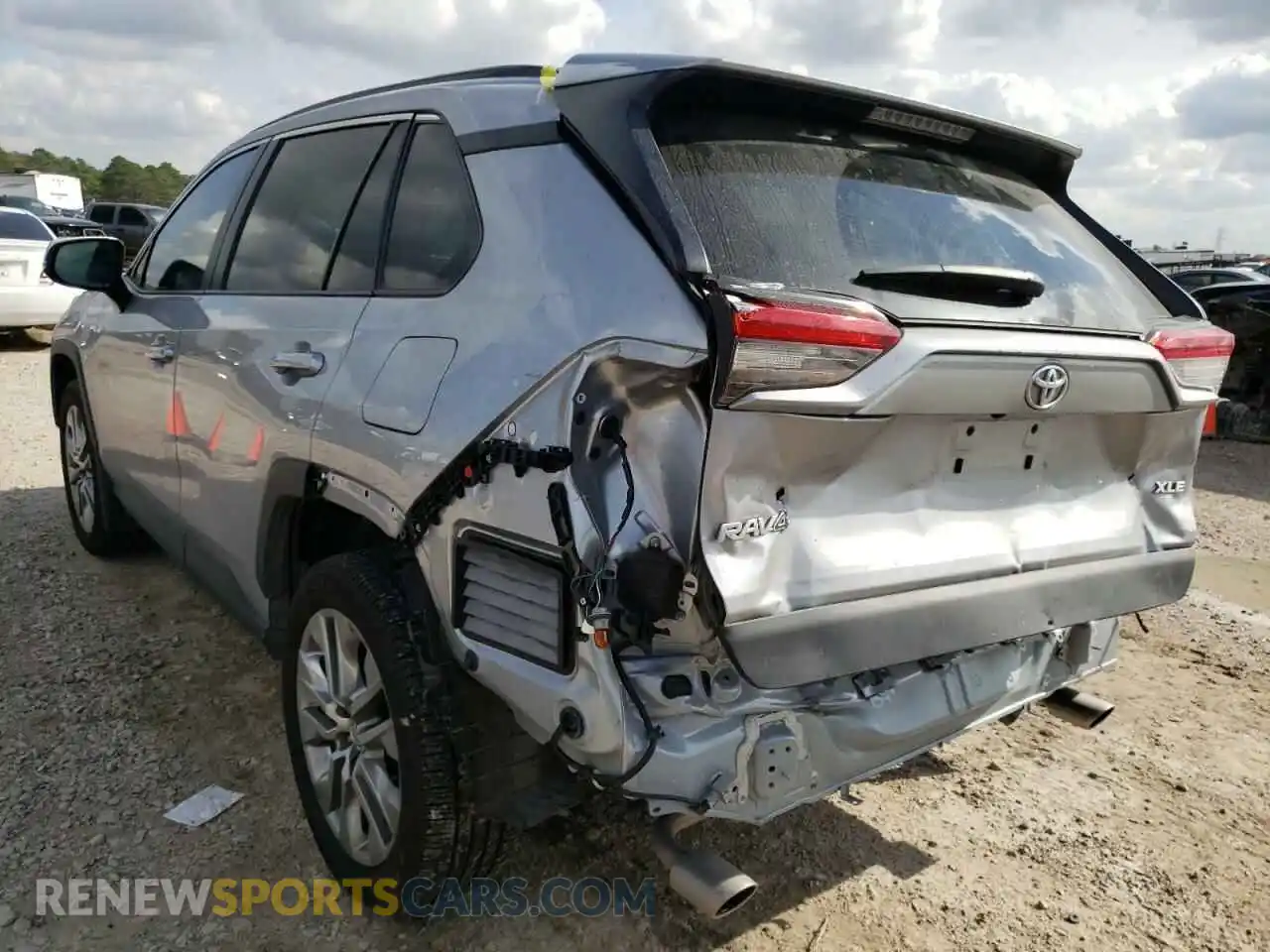3 Photograph of a damaged car 2T3C1RFV8MC103509 TOYOTA RAV4 2021