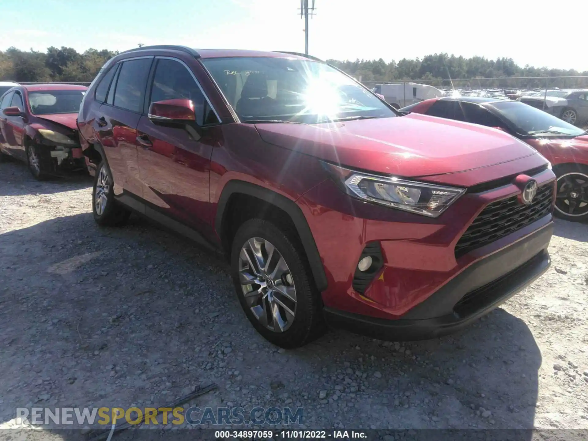 1 Photograph of a damaged car 2T3C1RFV8MW132717 TOYOTA RAV4 2021