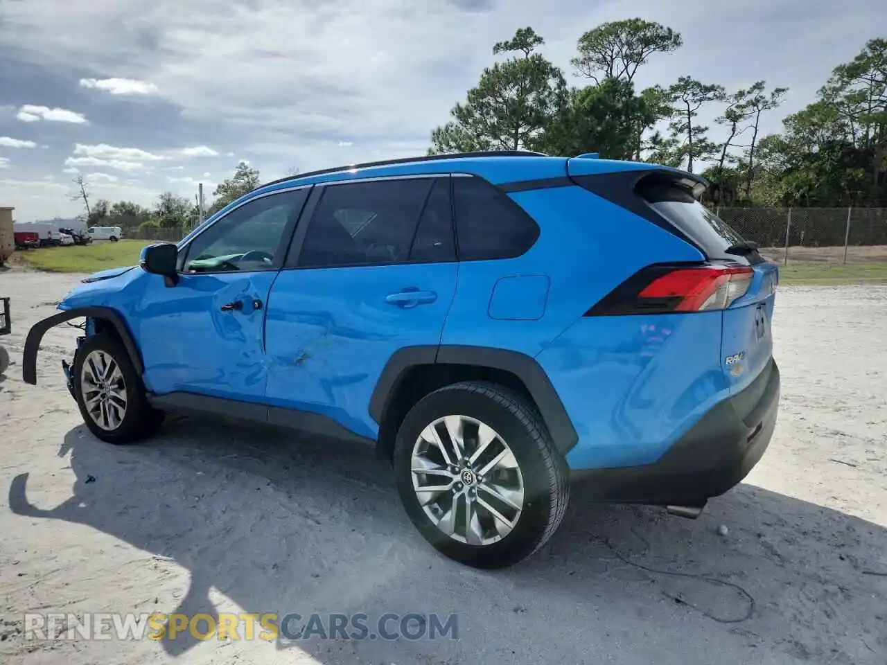 2 Photograph of a damaged car 2T3C1RFV8MW132720 TOYOTA RAV4 2021