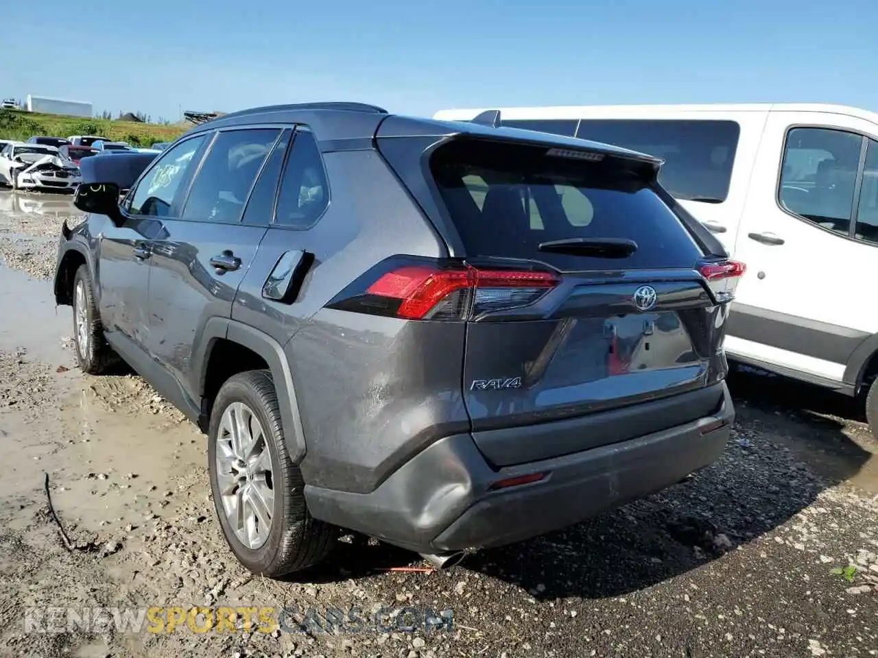 3 Photograph of a damaged car 2T3C1RFV8MW146083 TOYOTA RAV4 2021