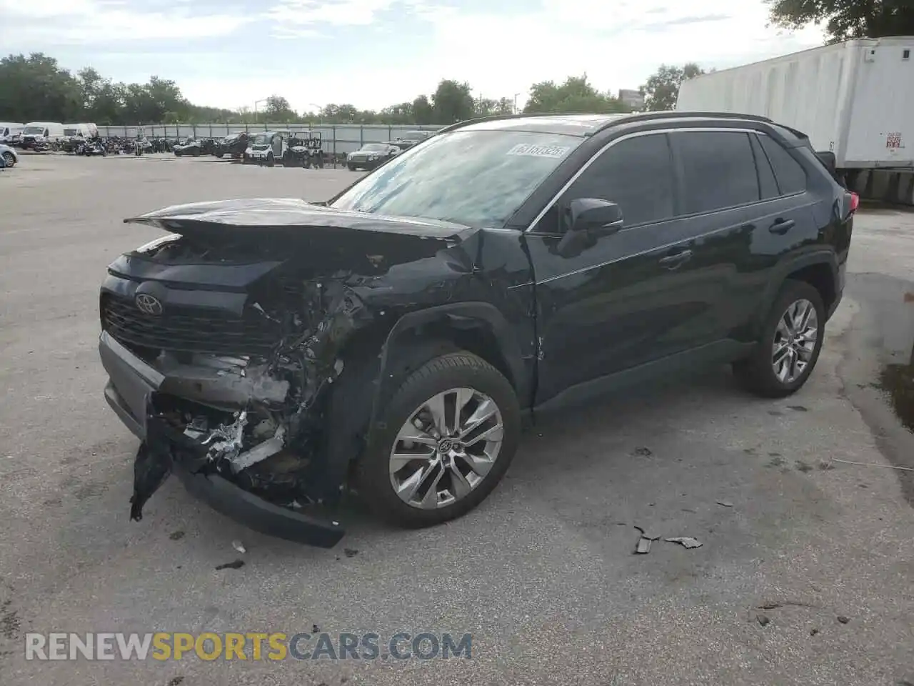 1 Photograph of a damaged car 2T3C1RFV8MW158234 TOYOTA RAV4 2021