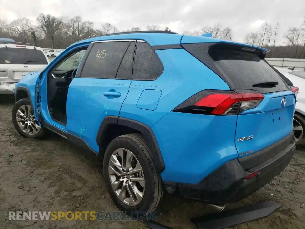 3 Photograph of a damaged car 2T3C1RFV8MW161750 TOYOTA RAV4 2021