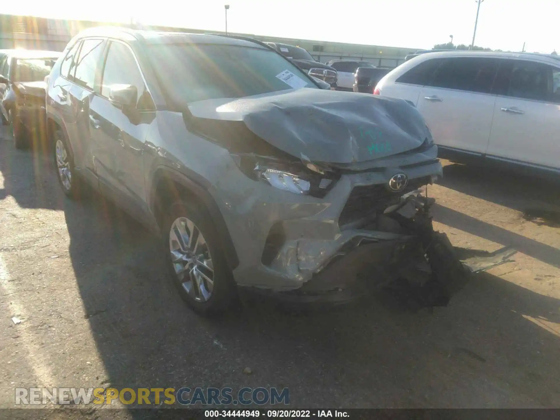1 Photograph of a damaged car 2T3C1RFV8MW175034 TOYOTA RAV4 2021