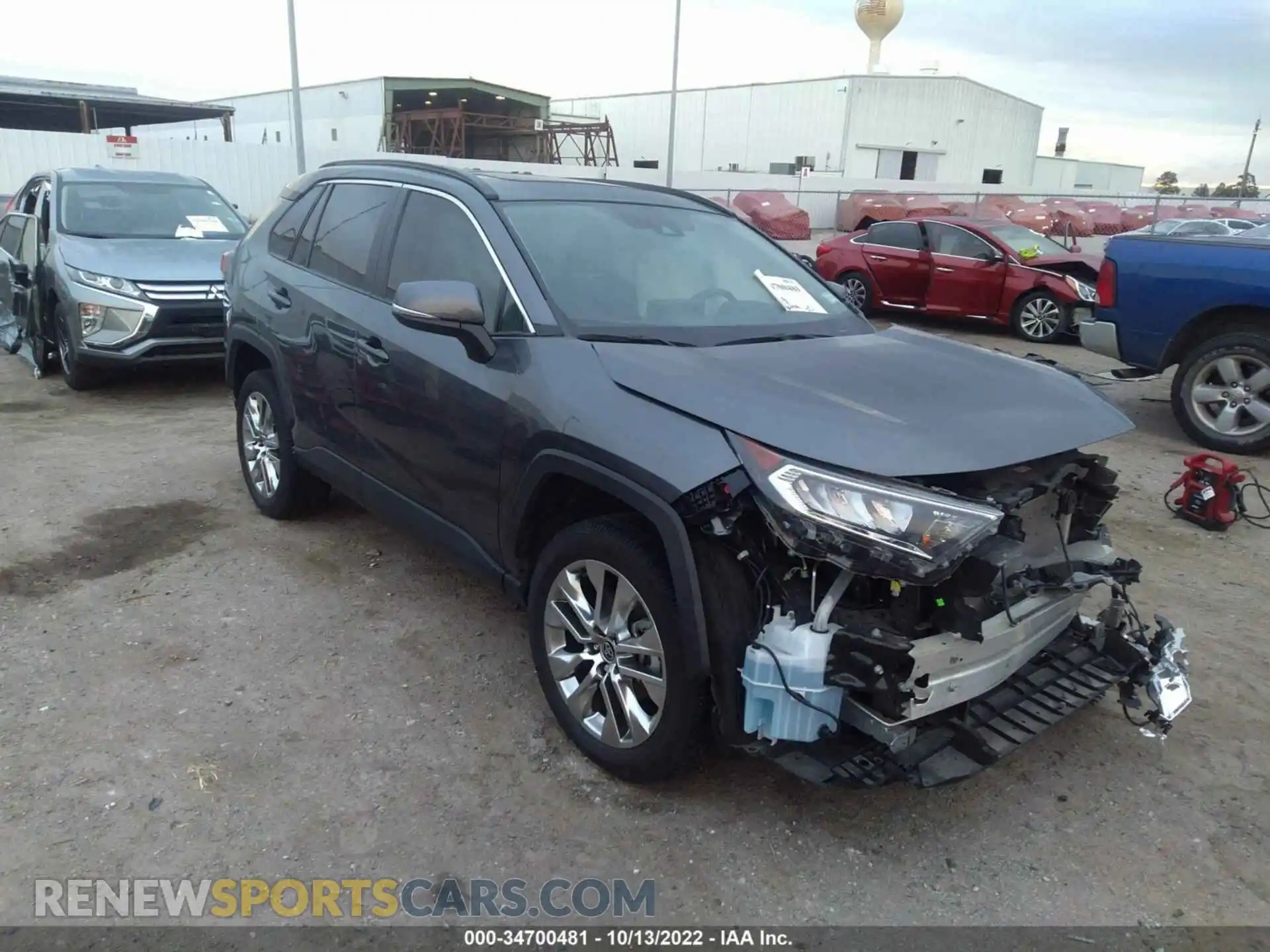 1 Photograph of a damaged car 2T3C1RFV9MC111652 TOYOTA RAV4 2021