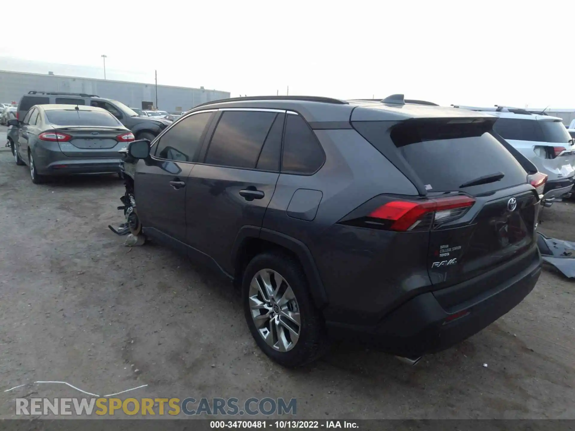 3 Photograph of a damaged car 2T3C1RFV9MC111652 TOYOTA RAV4 2021