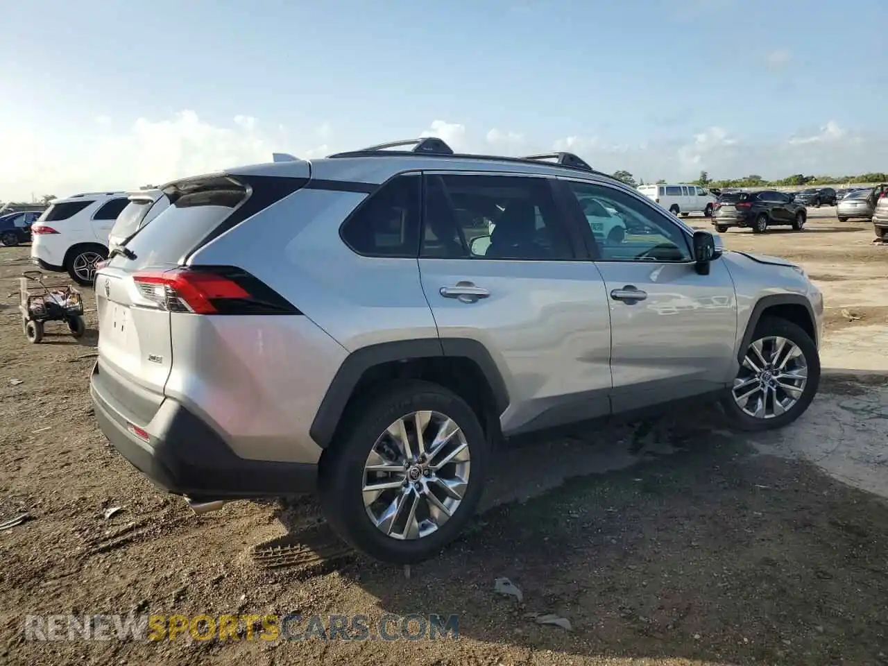 3 Photograph of a damaged car 2T3C1RFV9MC120349 TOYOTA RAV4 2021