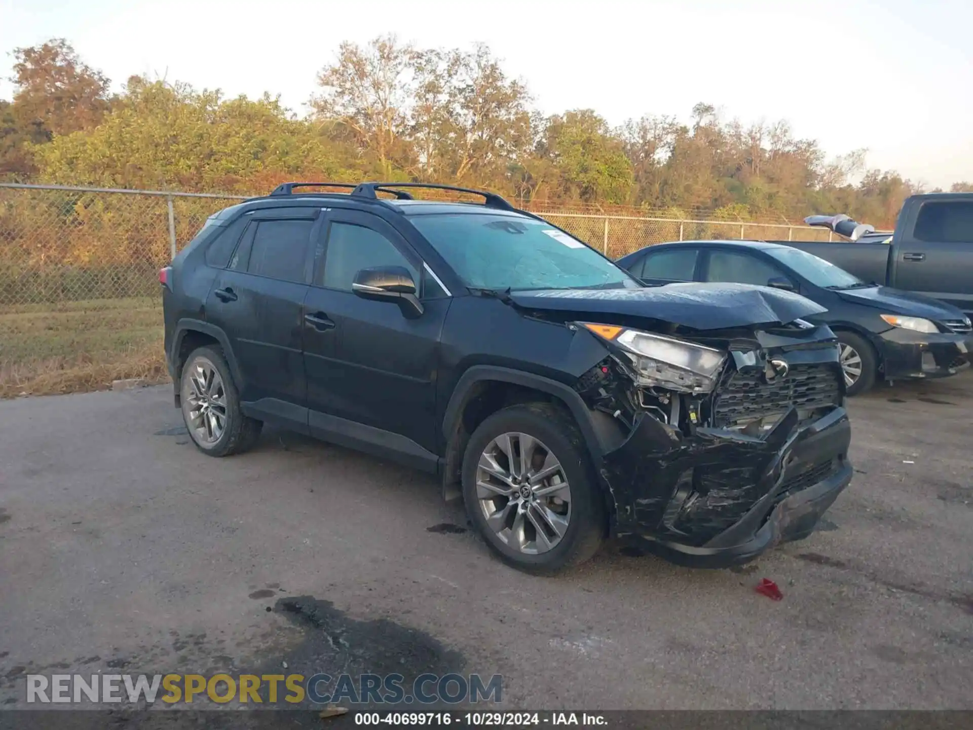 1 Photograph of a damaged car 2T3C1RFV9MC162844 TOYOTA RAV4 2021
