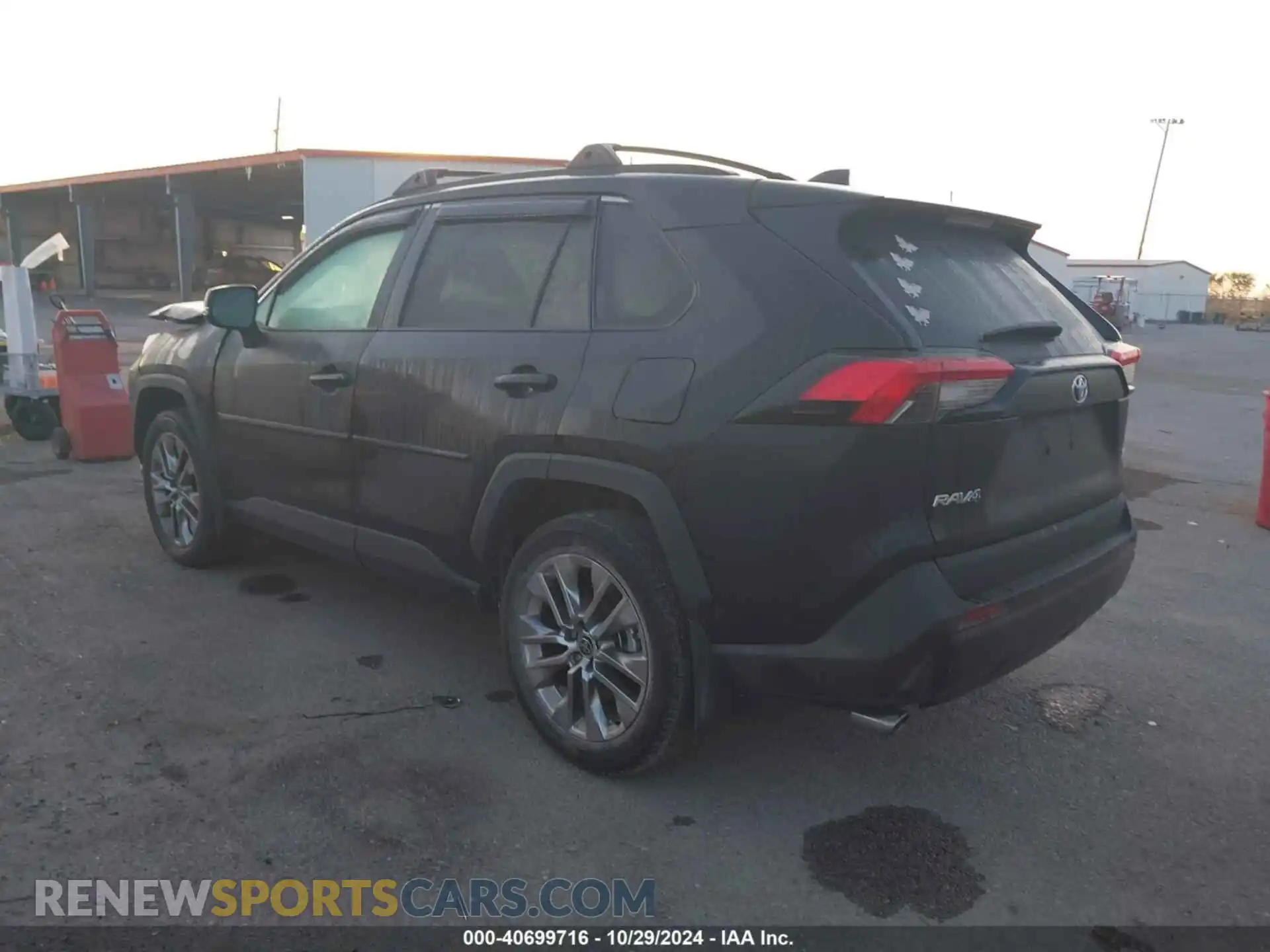 3 Photograph of a damaged car 2T3C1RFV9MC162844 TOYOTA RAV4 2021