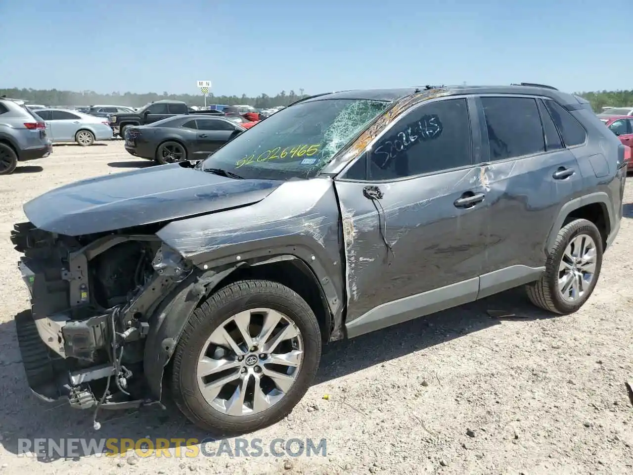 1 Photograph of a damaged car 2T3C1RFV9MW115215 TOYOTA RAV4 2021
