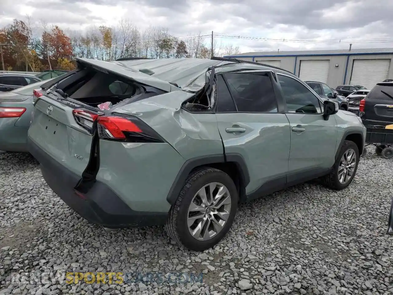 3 Photograph of a damaged car 2T3C1RFV9MW116896 TOYOTA RAV4 2021