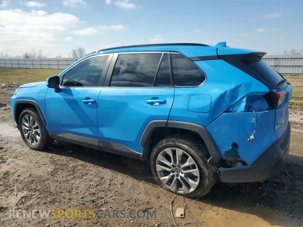 2 Photograph of a damaged car 2T3C1RFV9MW133830 TOYOTA RAV4 2021
