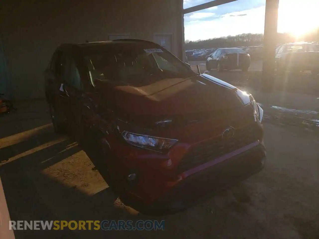 1 Фотография поврежденного автомобиля 2T3C1RFV9MW152880 TOYOTA RAV4 2021