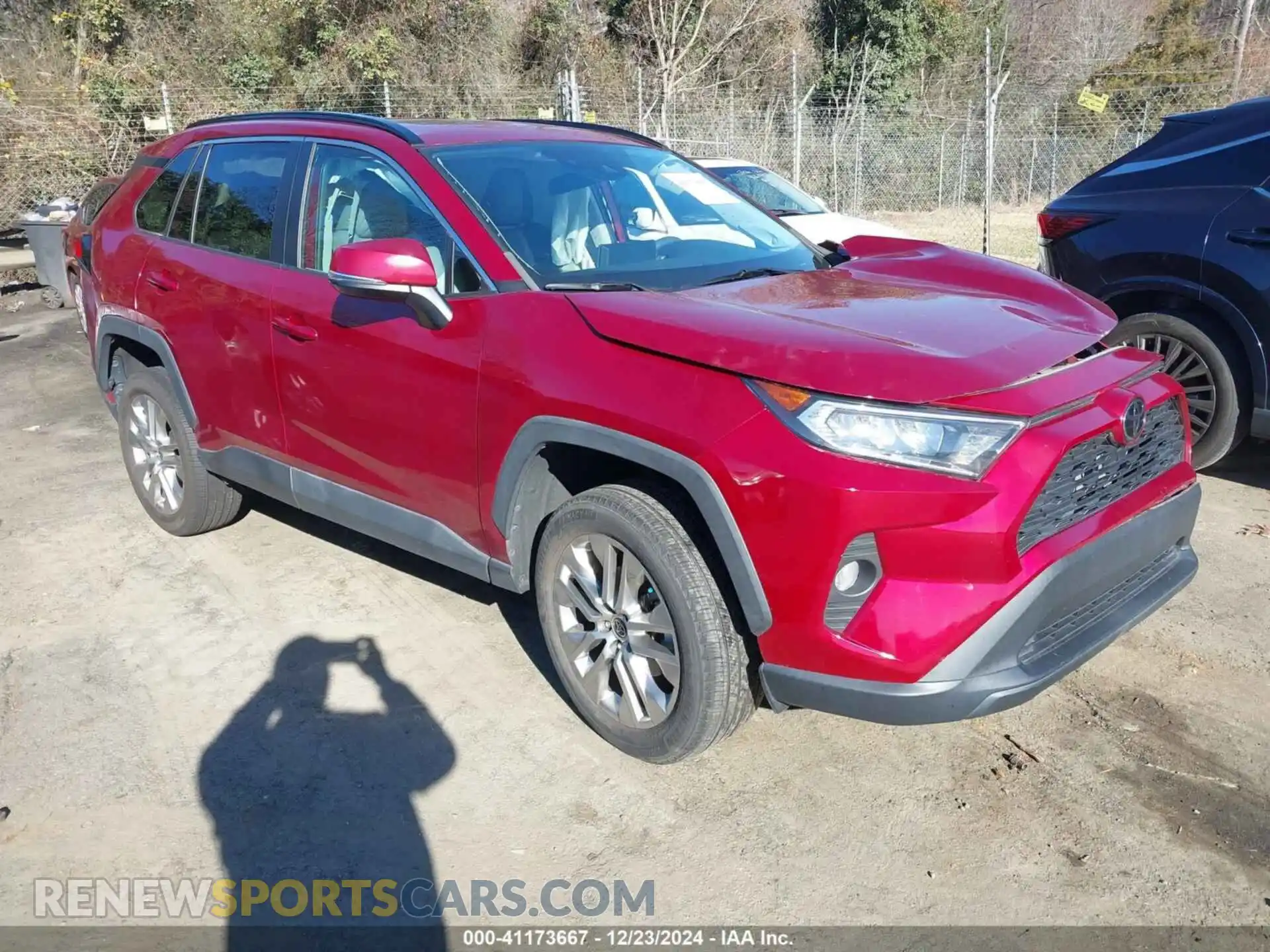 1 Photograph of a damaged car 2T3C1RFV9MW165788 TOYOTA RAV4 2021