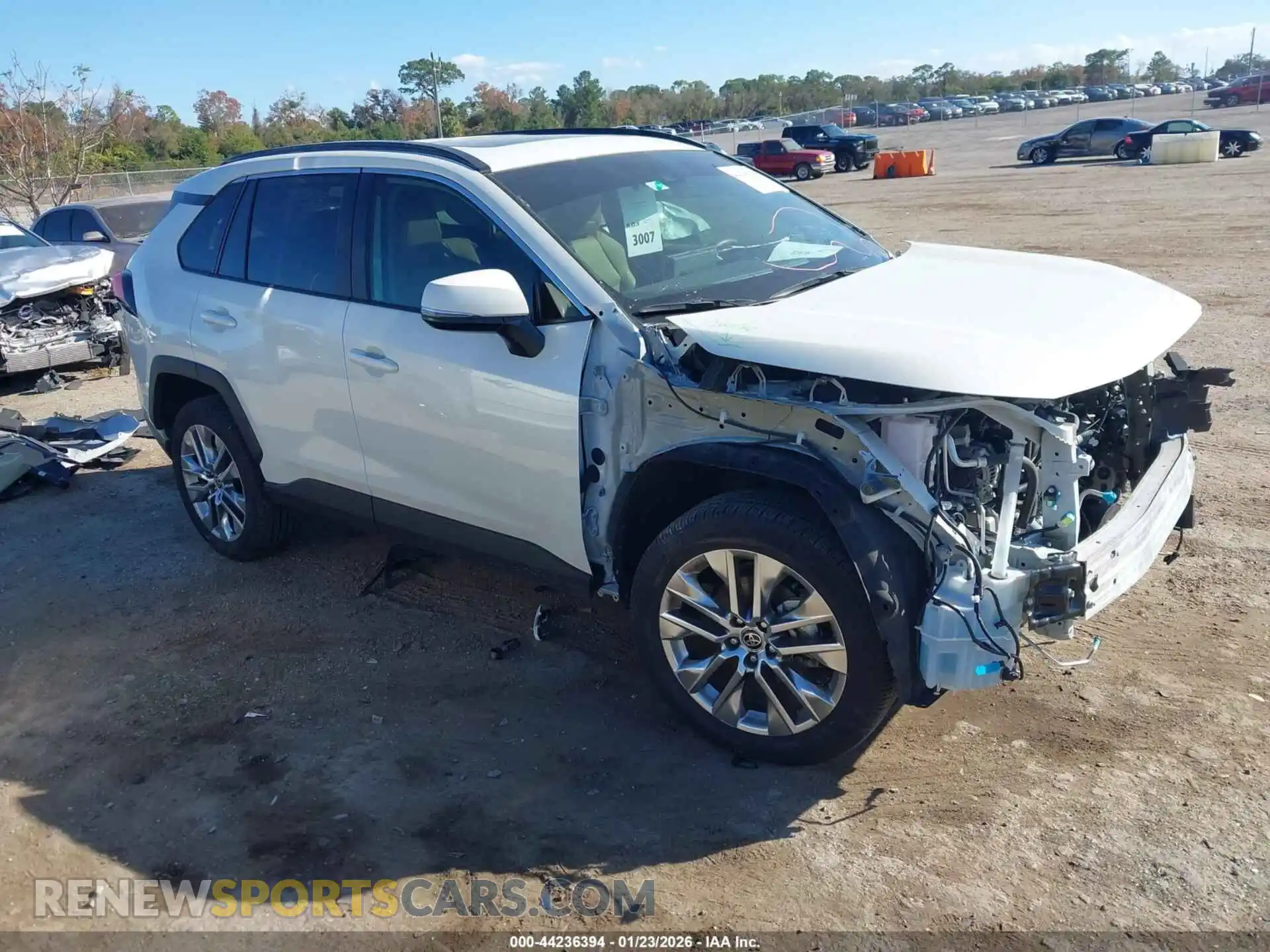 1 Photograph of a damaged car 2T3C1RFV9MW171221 TOYOTA RAV4 2021