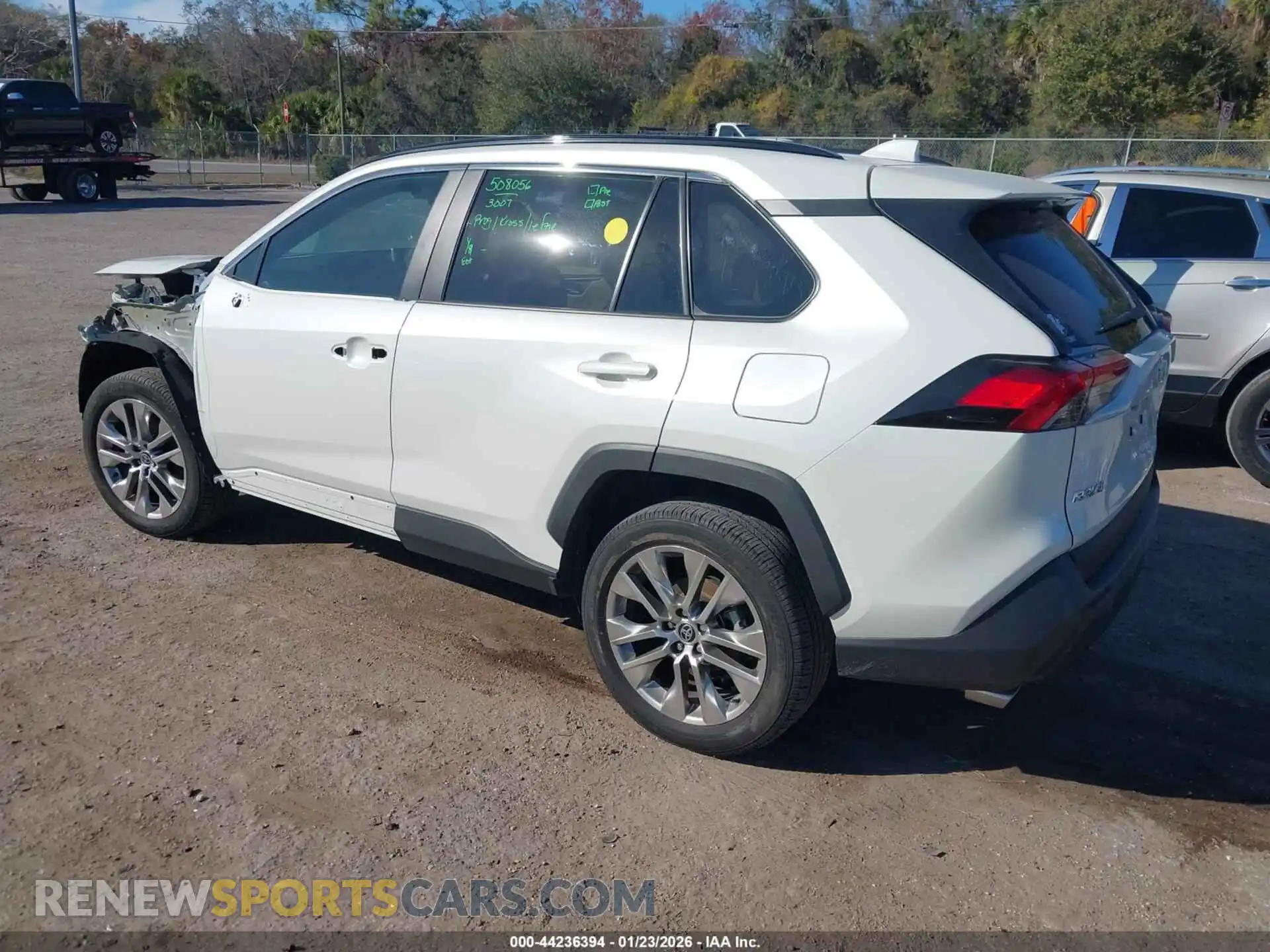 3 Photograph of a damaged car 2T3C1RFV9MW171221 TOYOTA RAV4 2021