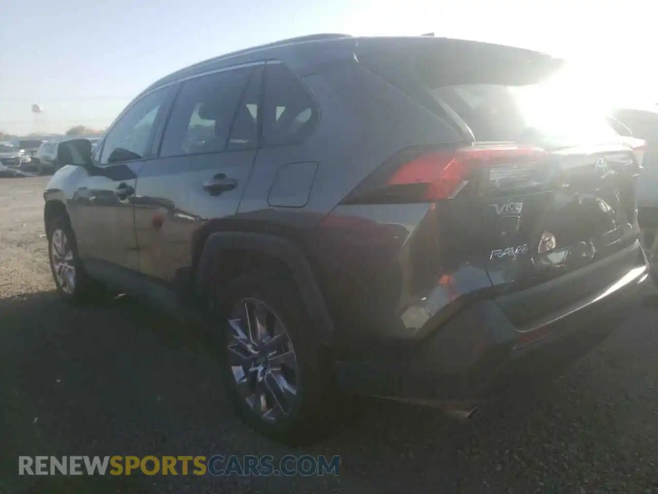 3 fotografías del automóvil dañado 2T3C1RFVXMC085966 TOYOTA RAV4 2021