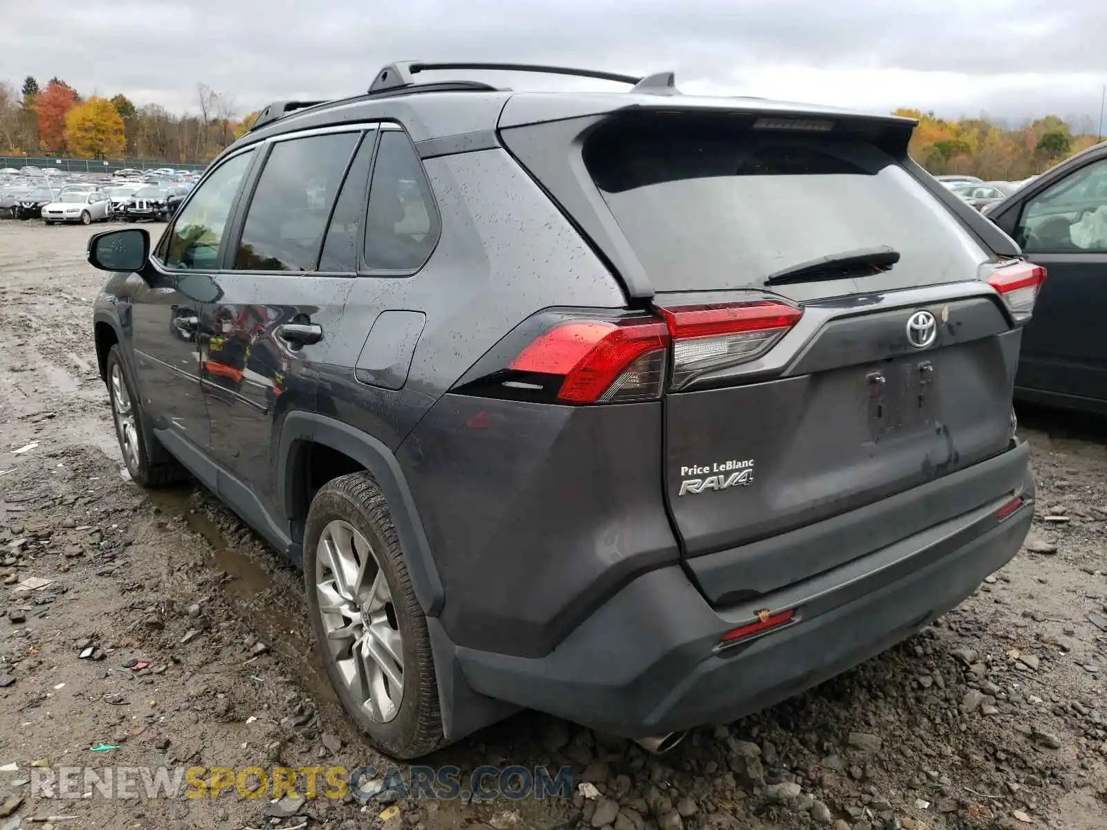 3 Photograph of a damaged car 2T3C1RFVXMC122725 TOYOTA RAV4 2021