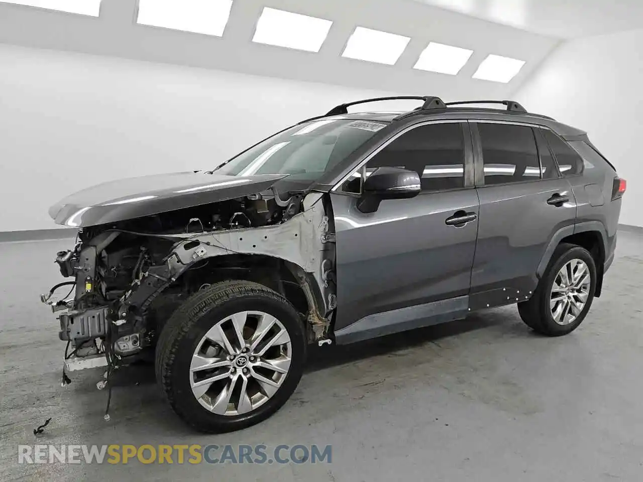 1 Photograph of a damaged car 2T3C1RFVXMC123938 TOYOTA RAV4 2021
