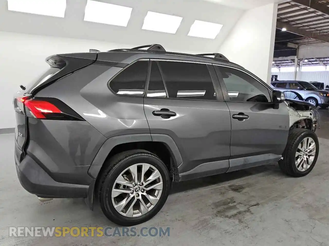 3 Photograph of a damaged car 2T3C1RFVXMC123938 TOYOTA RAV4 2021