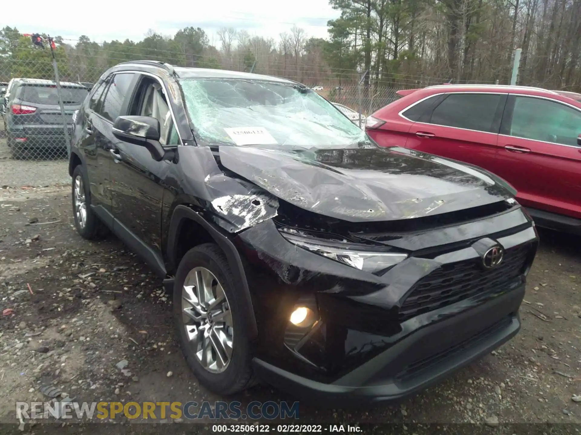 1 Photograph of a damaged car 2T3C1RFVXMC161704 TOYOTA RAV4 2021