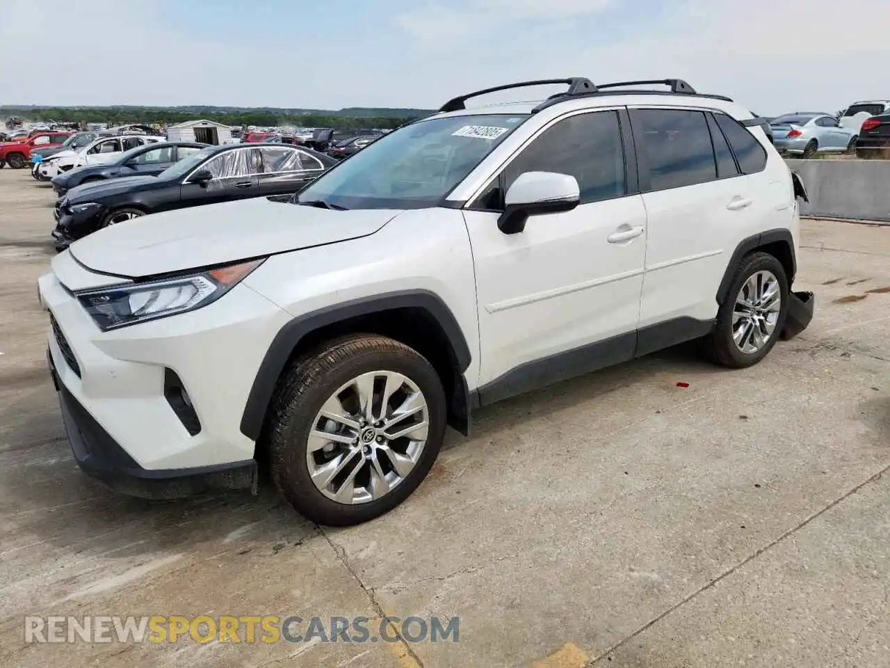 1 Photograph of a damaged car 2T3C1RFVXMW150300 TOYOTA RAV4 2021