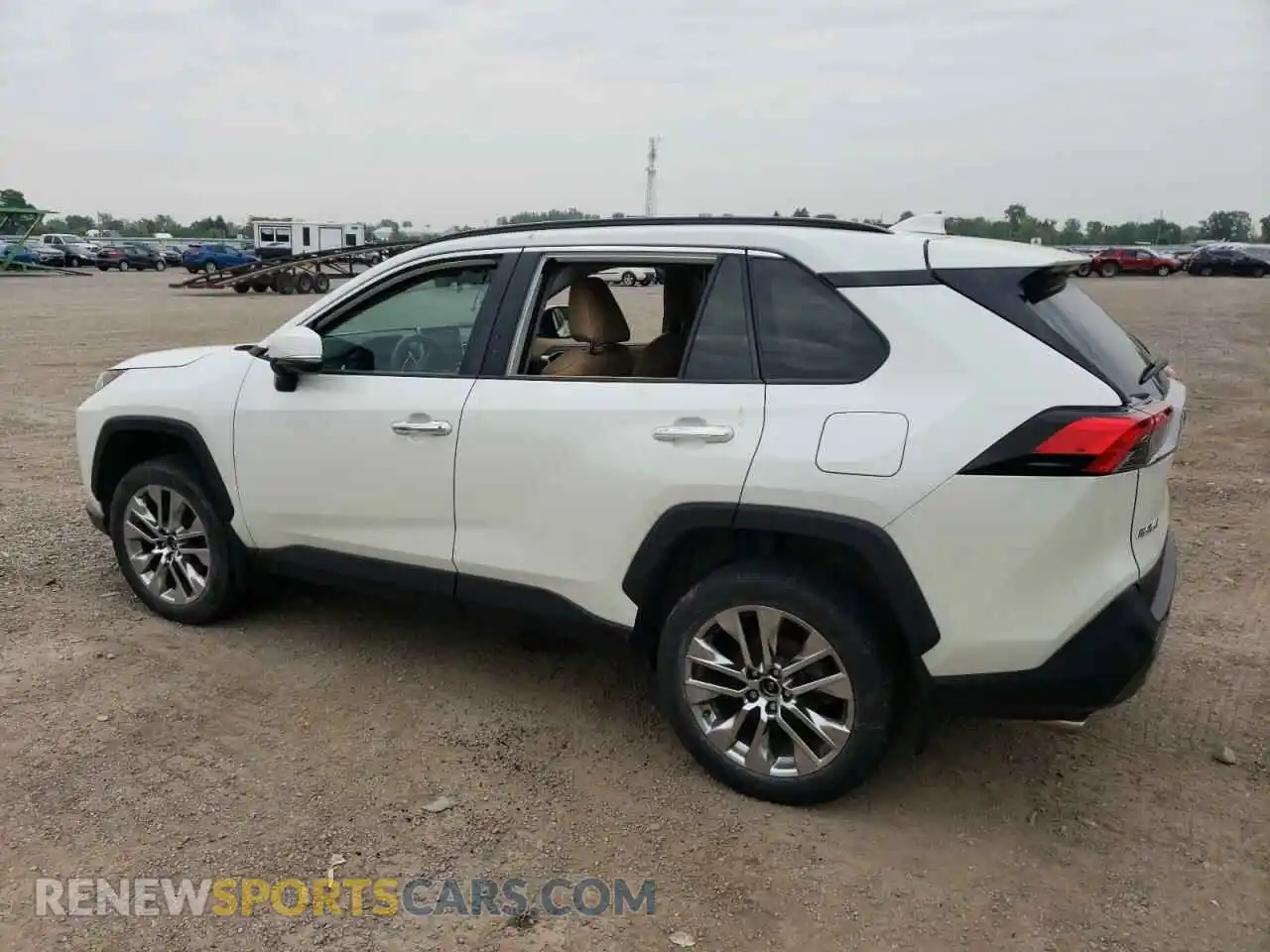 2 fotografías del automóvil dañado 2T3D1RFV6MW245909 TOYOTA RAV4 2021