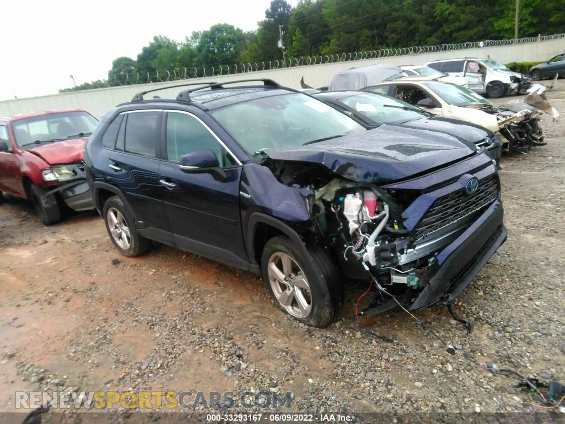1 Photograph of a damaged car 2T3D6RFV2MW023613 TOYOTA RAV4 2021