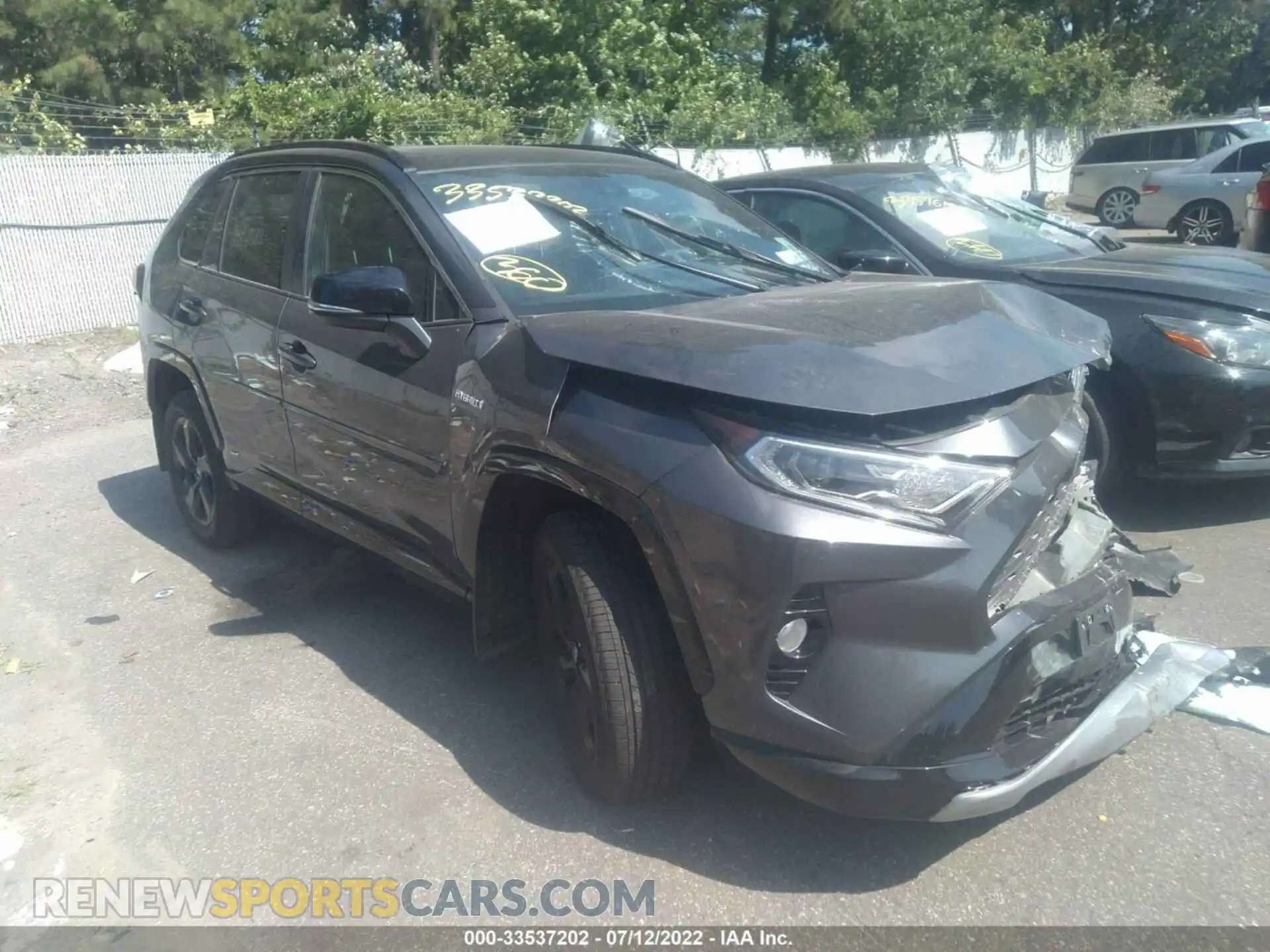 1 Photograph of a damaged car 2T3E6RFV0MW003302 TOYOTA RAV4 2021