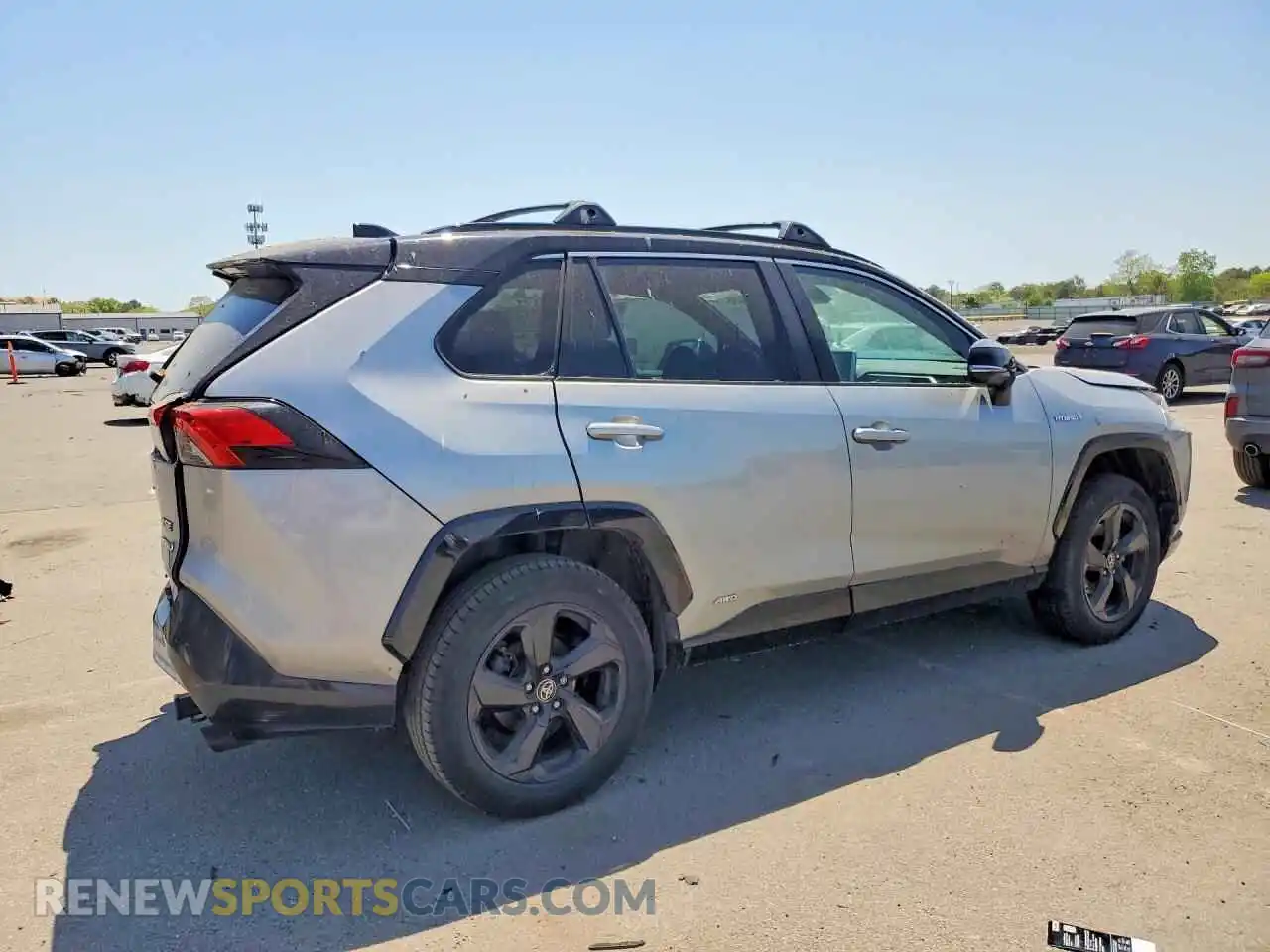 3 Photograph of a damaged car 2T3E6RFV4MW025867 TOYOTA RAV4 2021