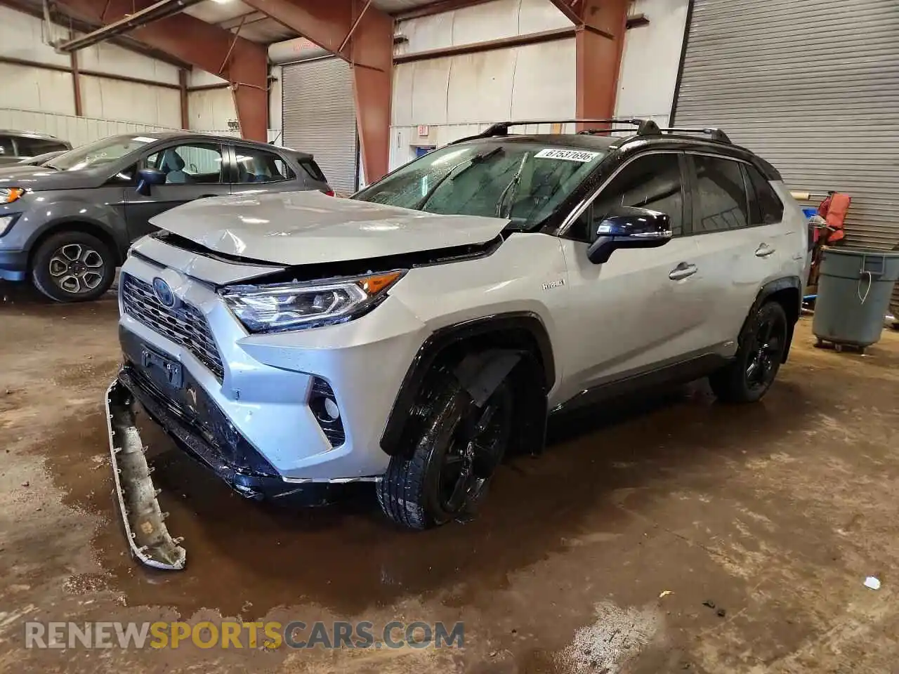1 Photograph of a damaged car 2T3E6RFV5MW013419 TOYOTA RAV4 2021