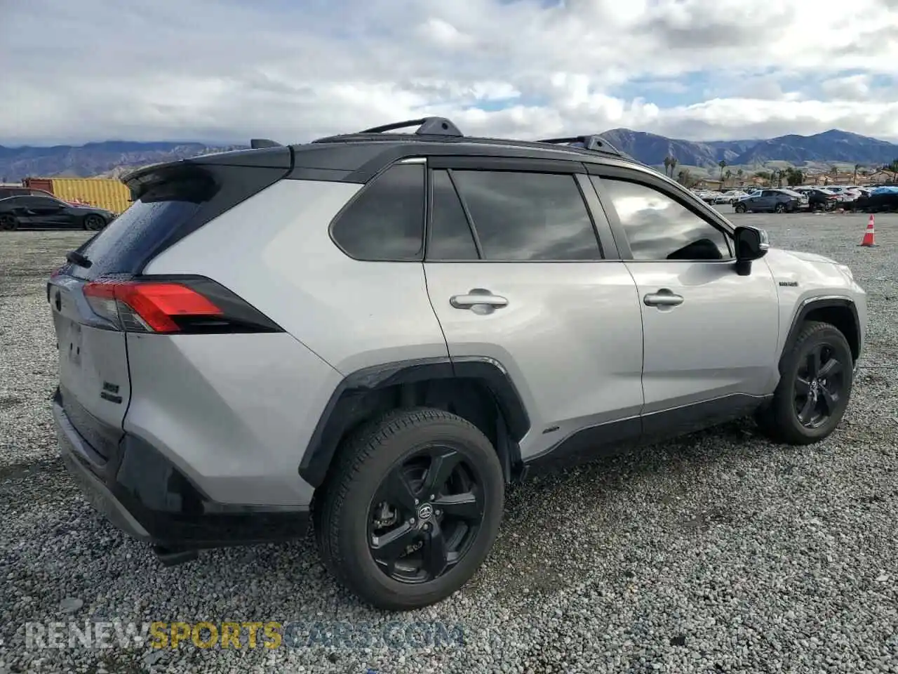 3 Photograph of a damaged car 2T3E6RFV6MW003370 TOYOTA RAV4 2021